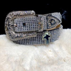 Crystal belt